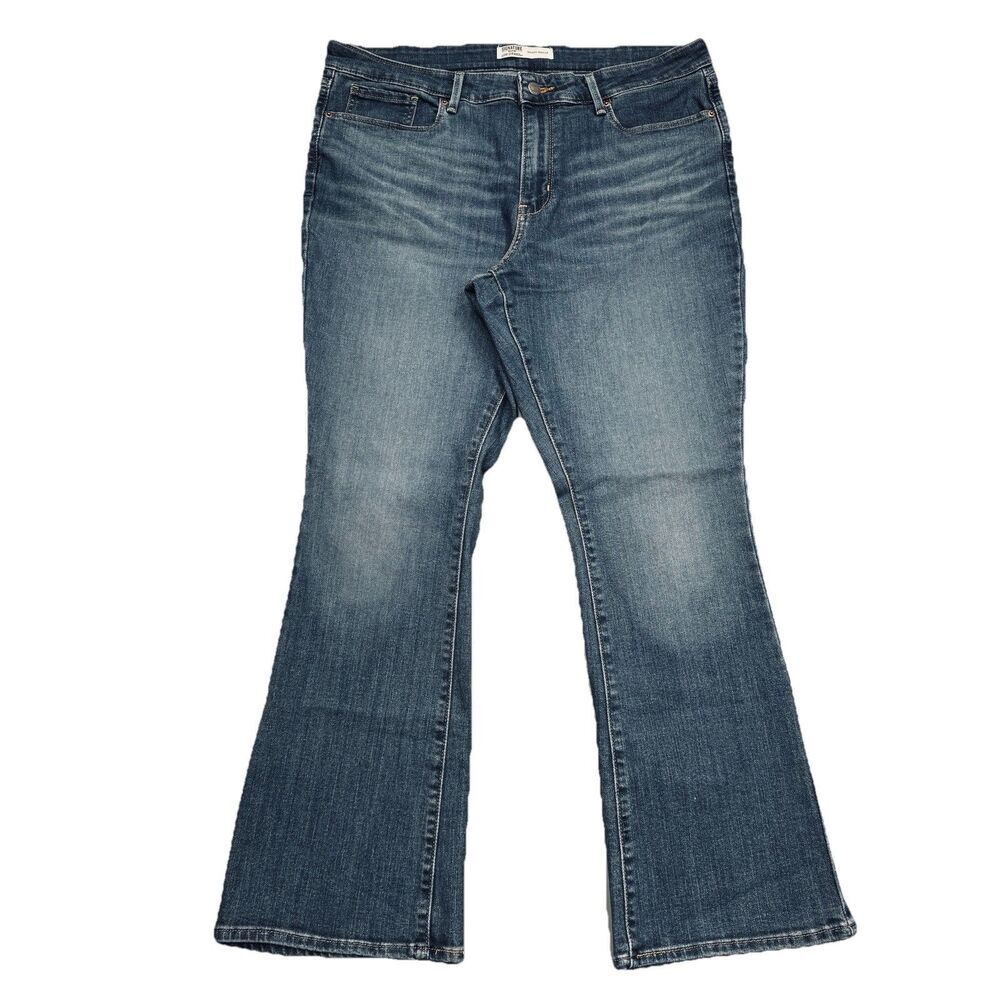 Signature Levi Strauss Mid Rise Bootcut Jeans 14S (35x28.5) Blue Stretch Womens